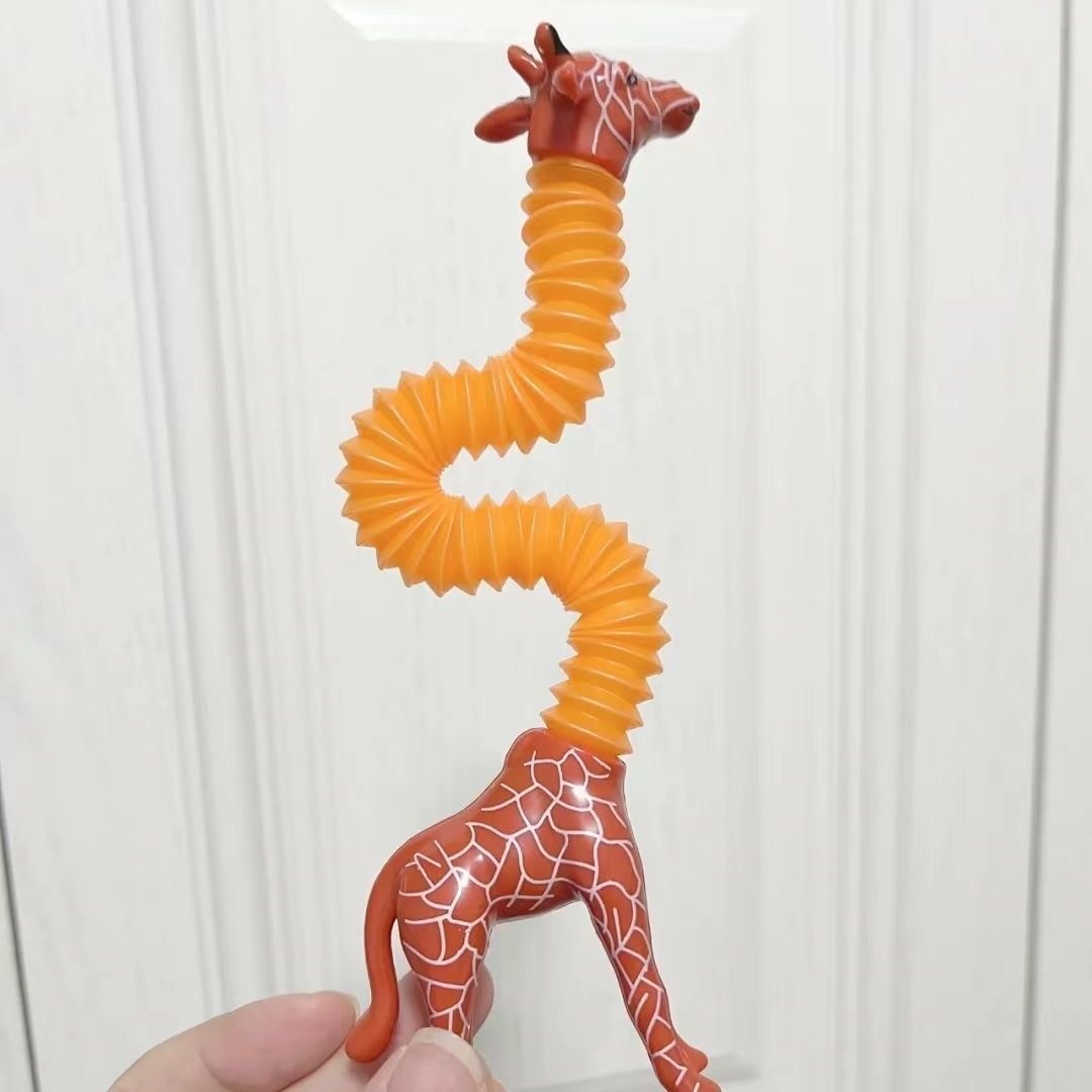 Retractable Giraffe Pop Tubes Toy