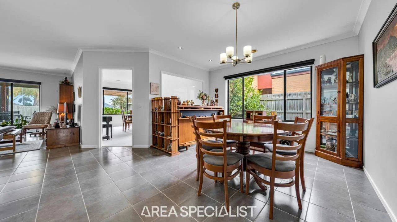 7 Ferndown Drive, photo 4